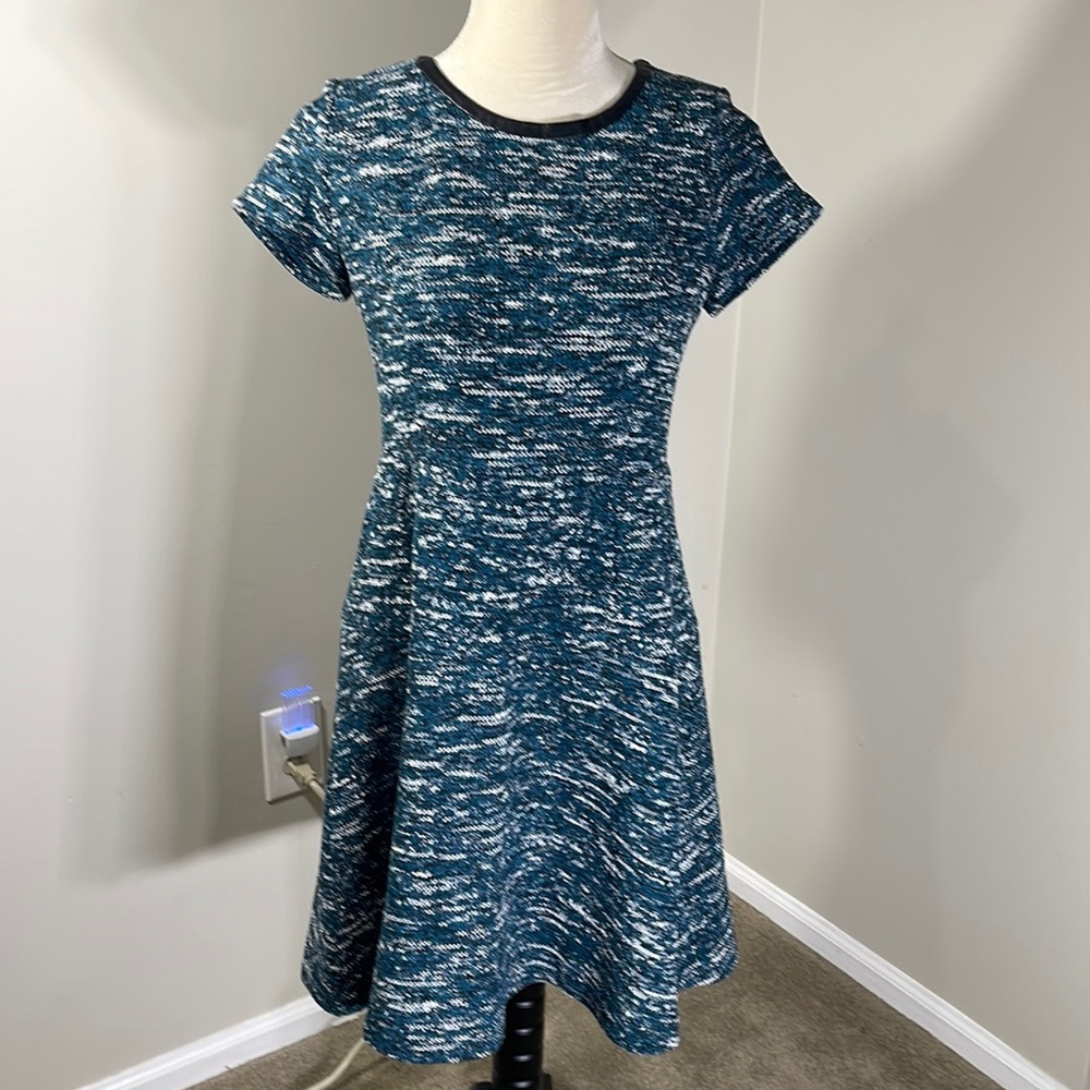 TALBOTS DRESS, 8 PETITE, GREAT FOR THE FALL, GOOD CONDITION.